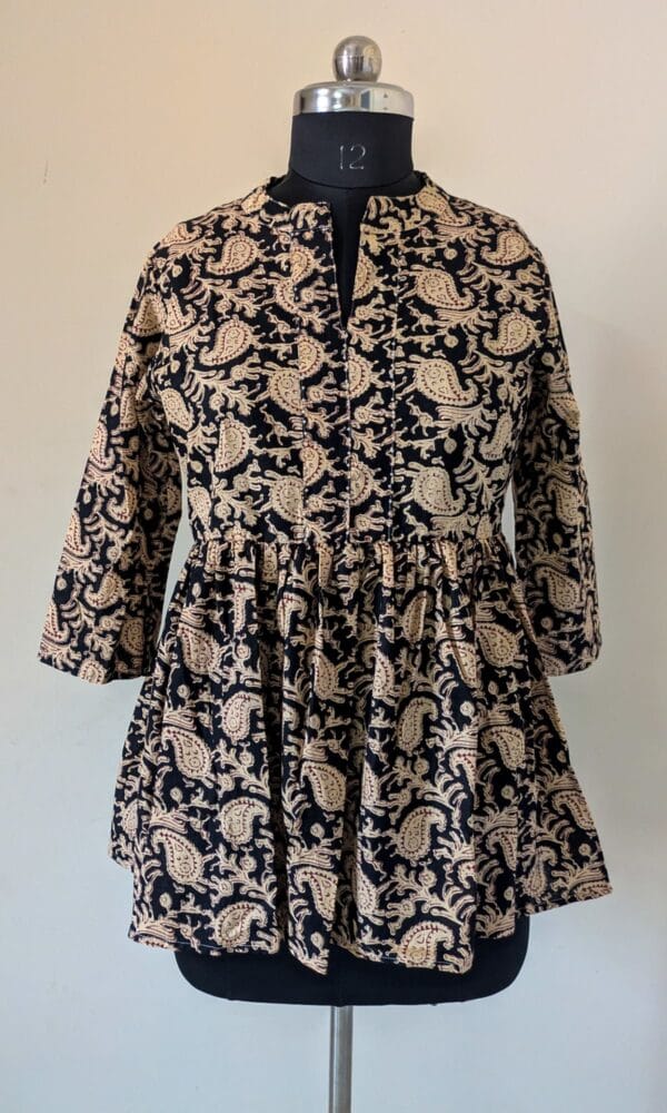 SHORT KURTI