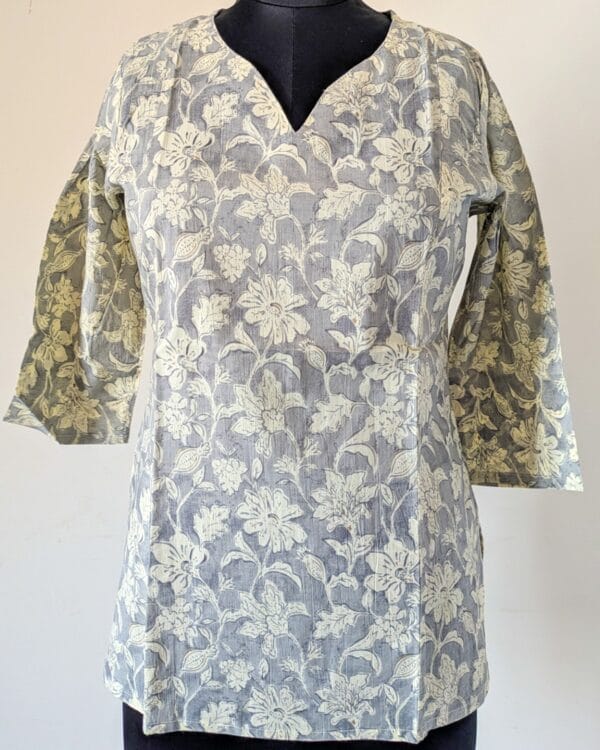 grey short kurti